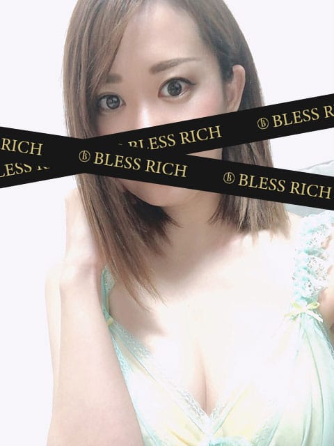 あや(2枚目) | BLESS RICH