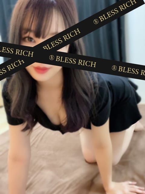 ちひろ(4枚目) | BLESS RICH