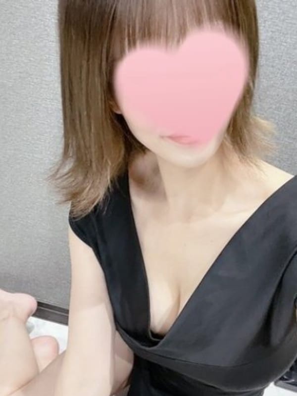 峰　杏奈
