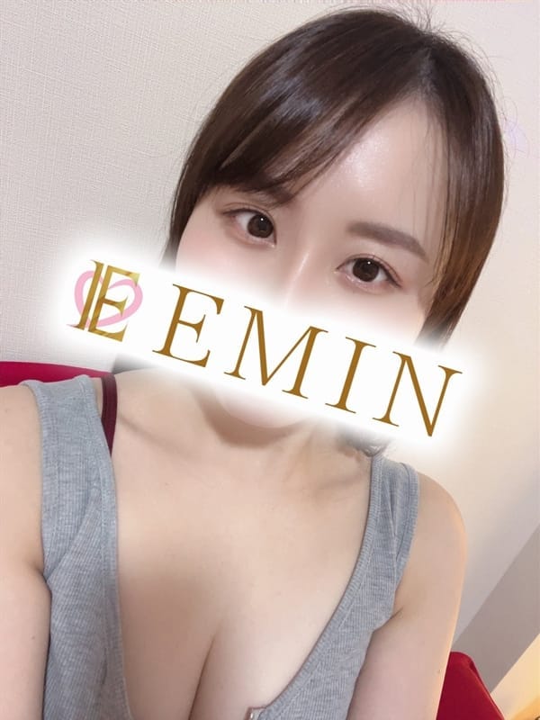 白咲ゆめか(1枚目) | Emin