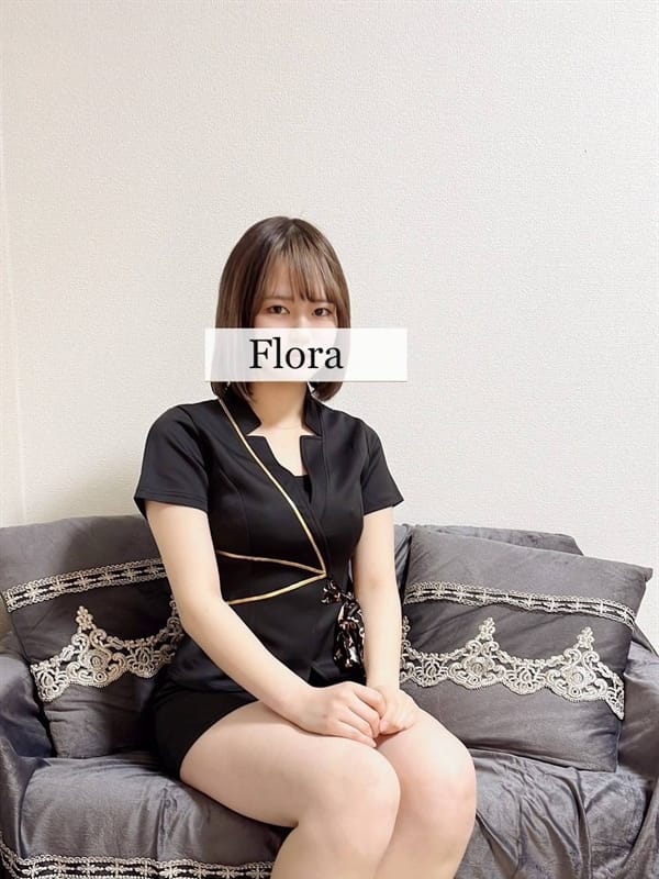 なつみ(3枚目) | Flora Tokyo