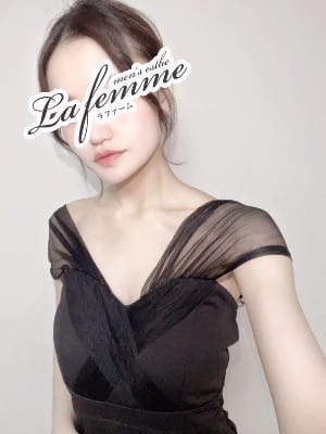 成海せな(3枚目) | La femme(ラファーム)