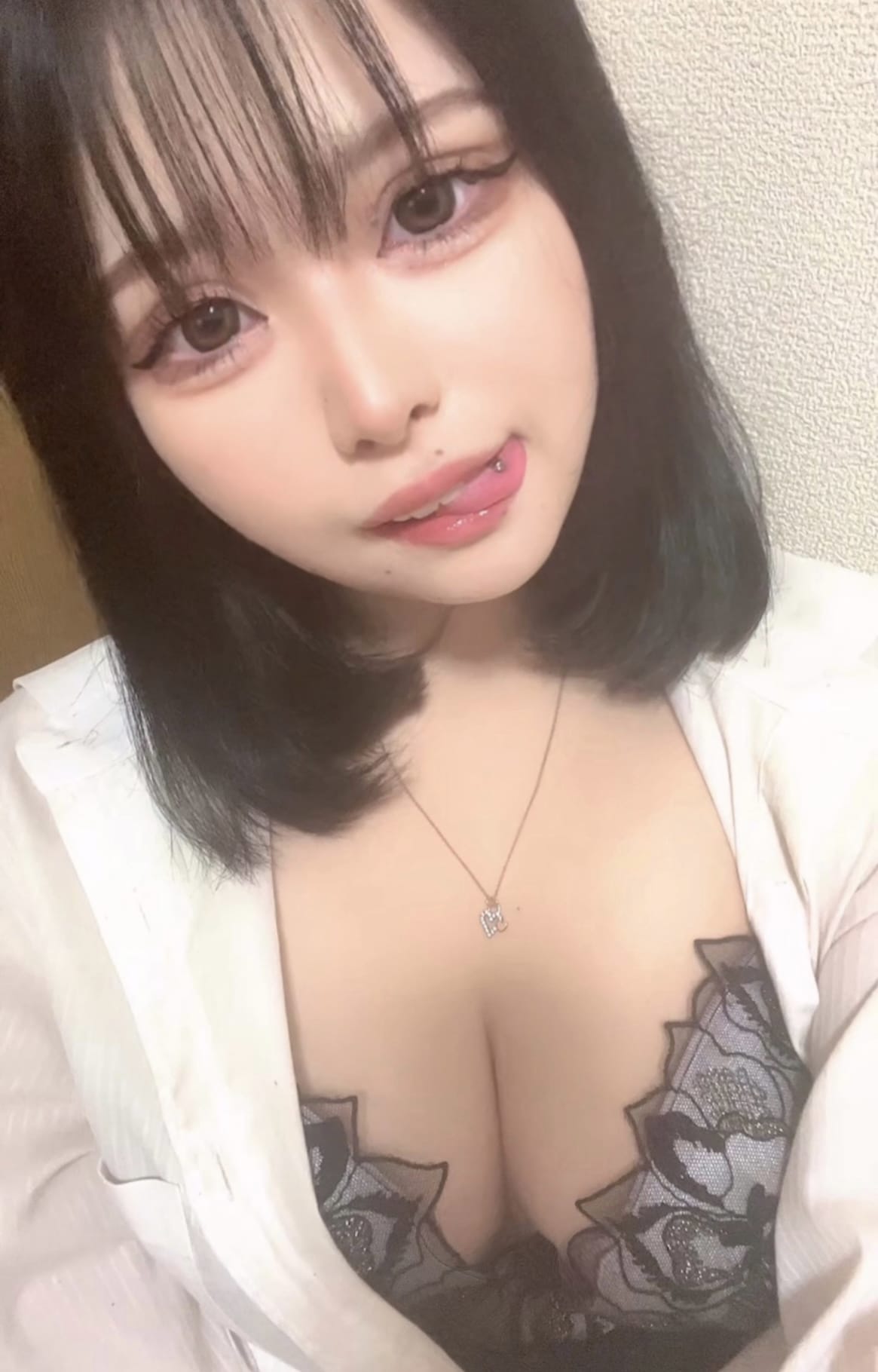 「しゅっきんしてます遅れた（汗）」03/13(月) 19:56 | あいりの写メ日記