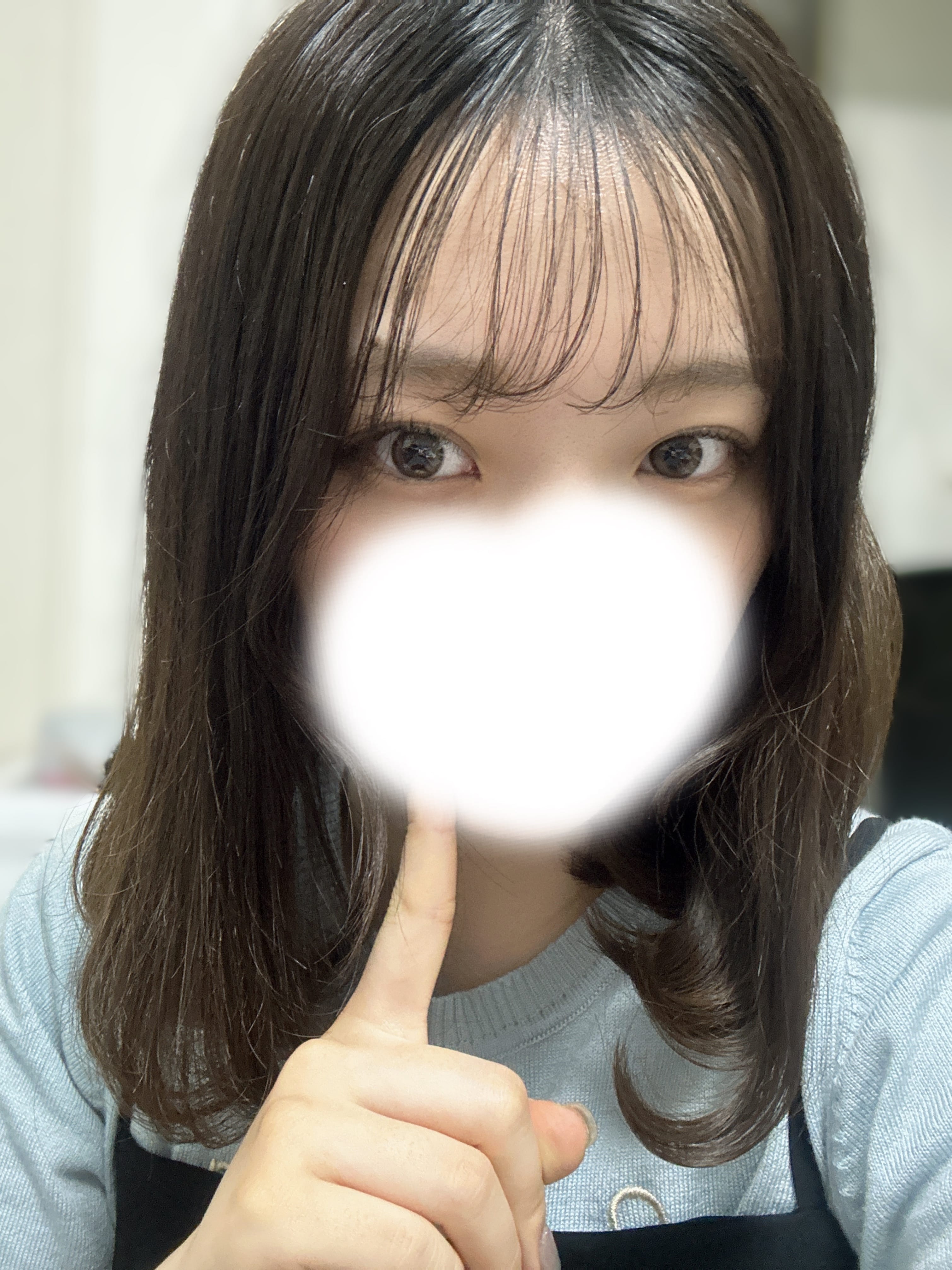 「しゅっきんしました❣️」05/25(土) 18:29 | しいなの写メ日記